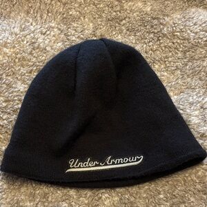 Under Armour Black Beanie perfect for runners